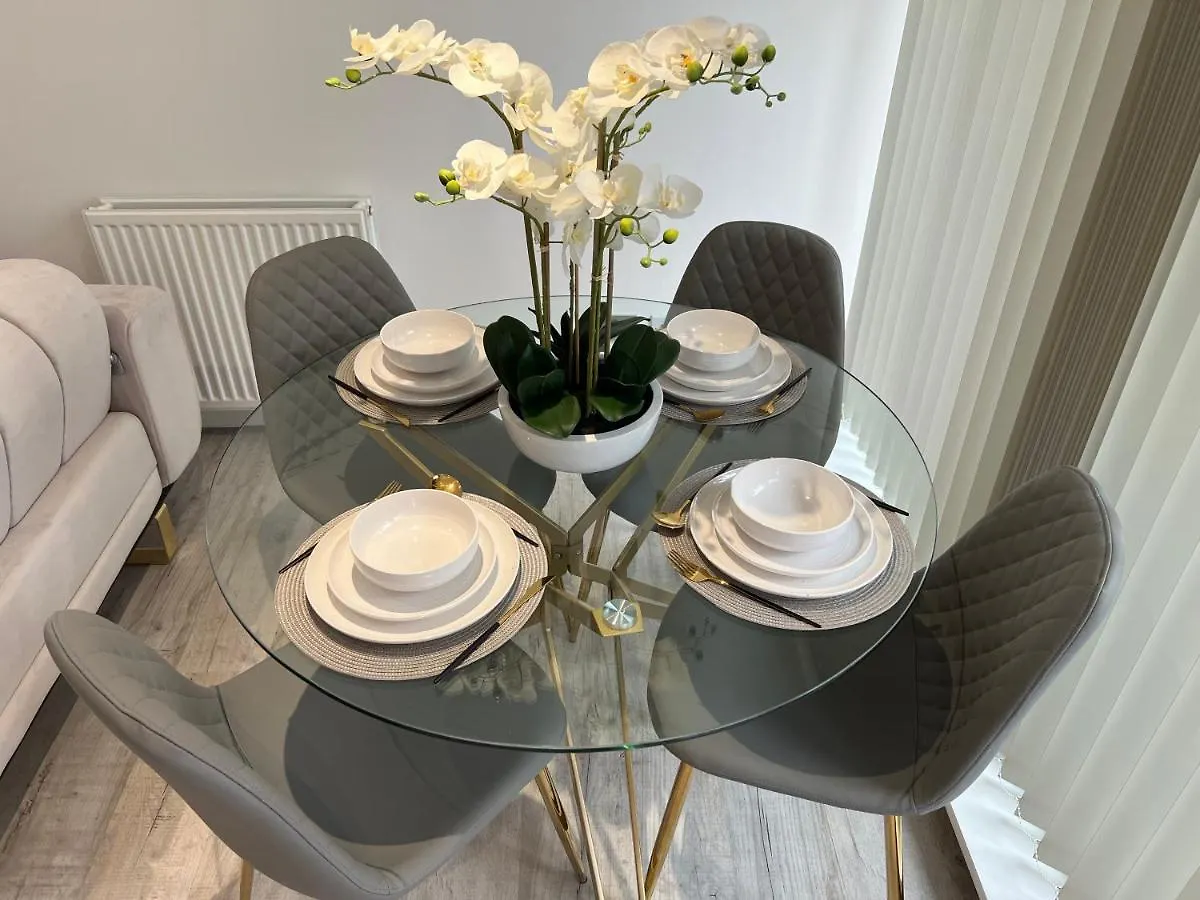 Strada Apartment EDI