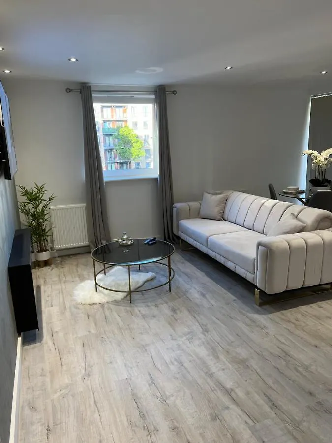 Strada Apartment EDI 0*,  Storbritannien