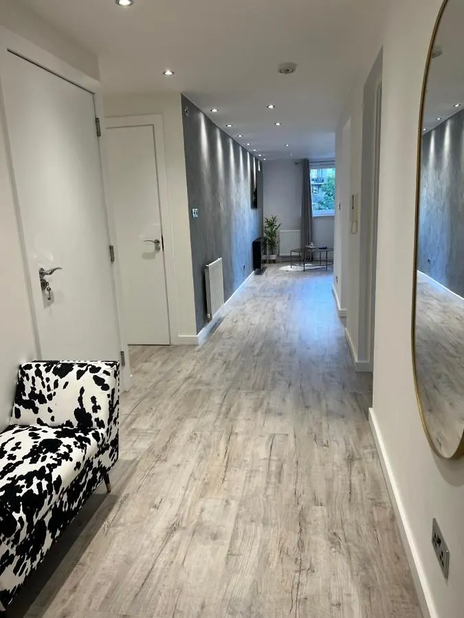 Strada Apartment EDI Storbritannien
