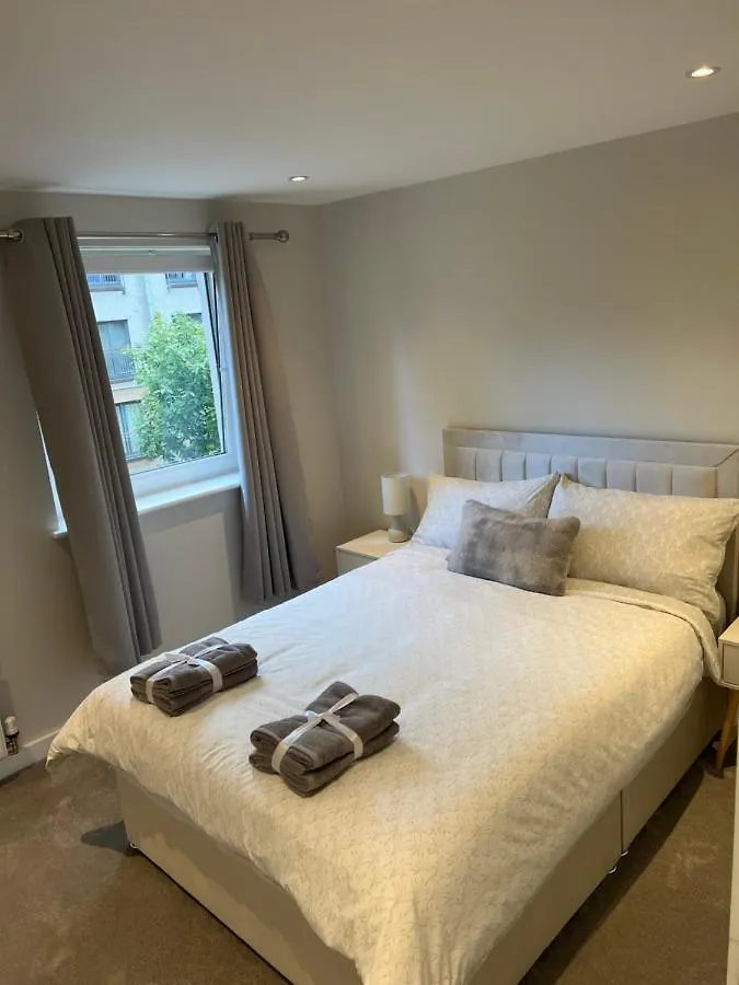 Strada Apartment EDI